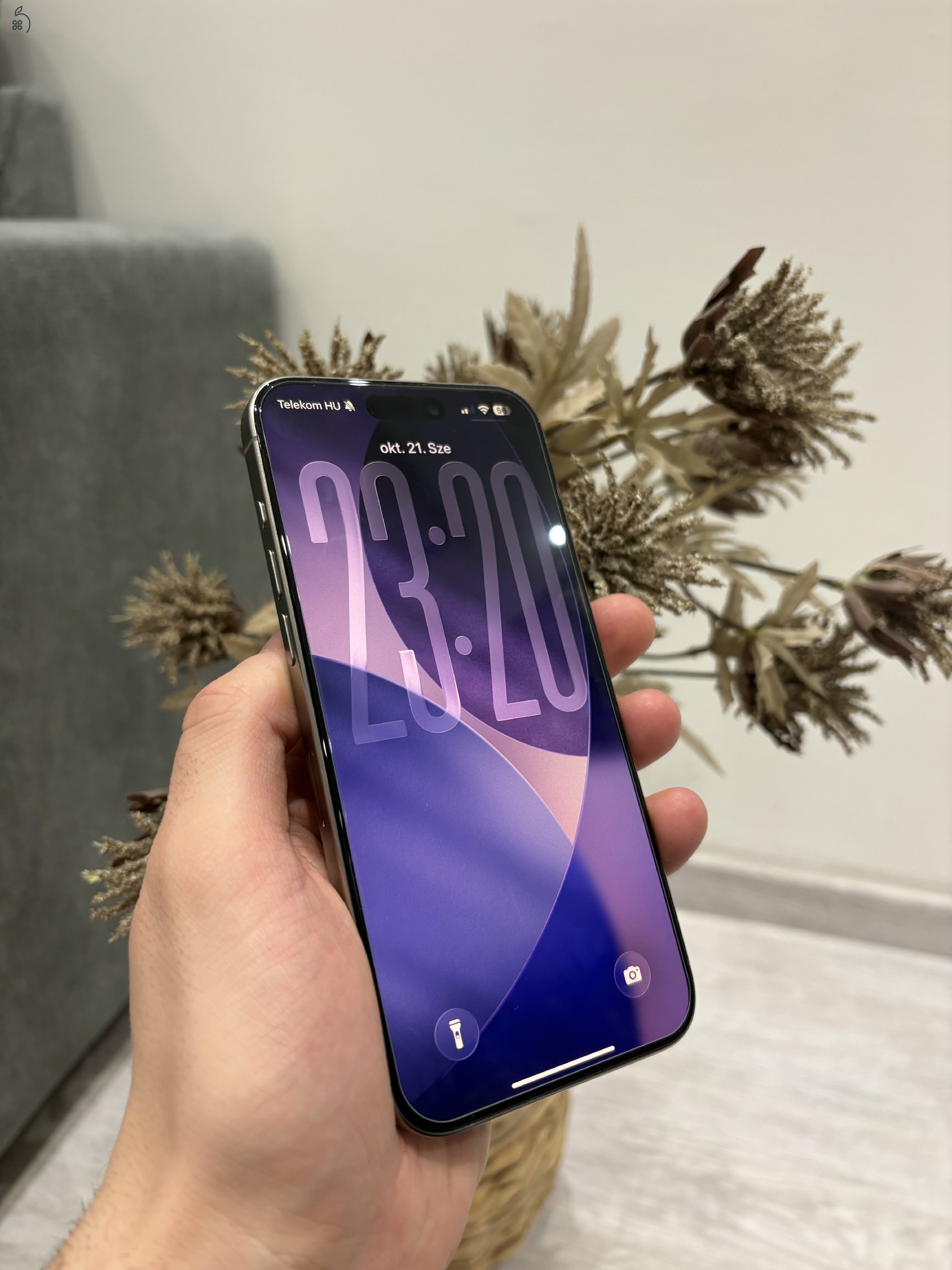 Eladó iPhone 15 Pro Max 256 GB natúr titán színben