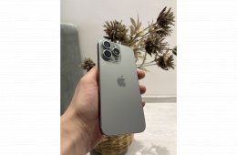 Eladó iPhone 15 Pro Max 256 GB natúr titán színben