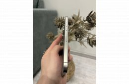 Eladó iPhone 15 Pro Max 256 GB natúr titán színben