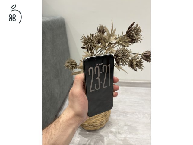 Eladó iPhone 15 Pro Max 256 GB natúr titán színben