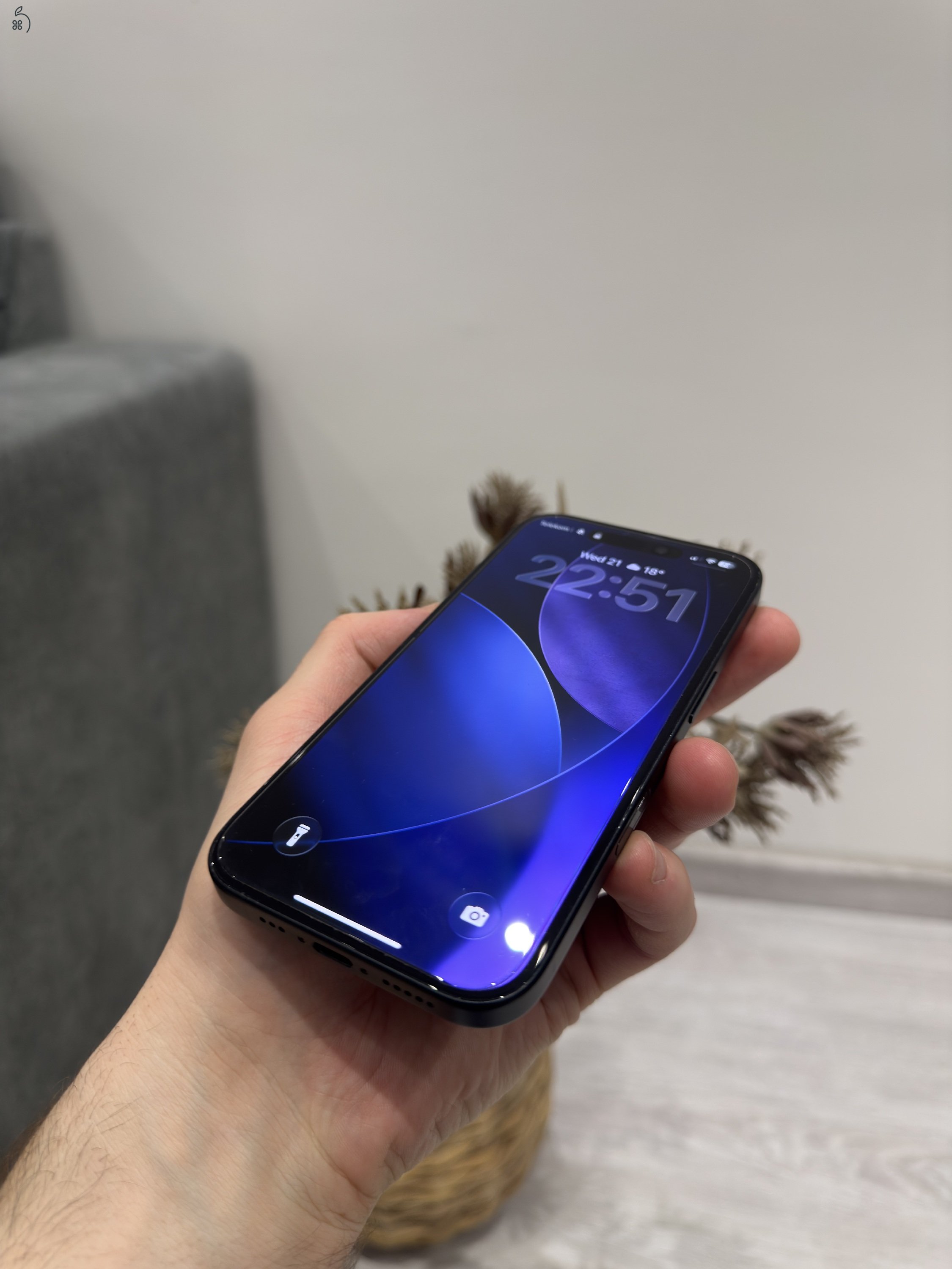 Eladó iPhone 16 128 GB fekete színben