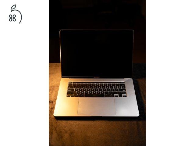 Apple MacBook Pro 16