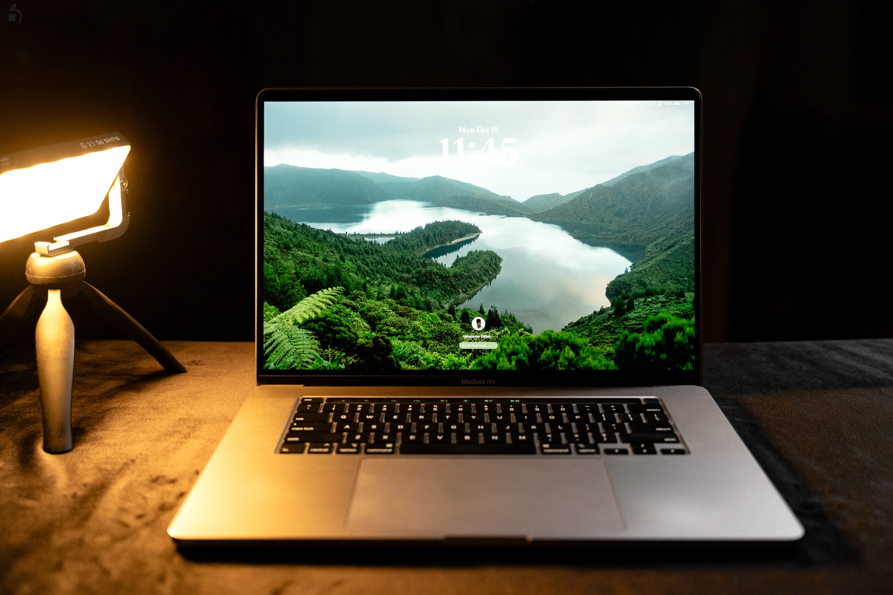 Apple MacBook Pro 16