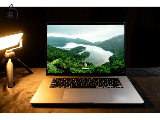 Apple MacBook Pro 16