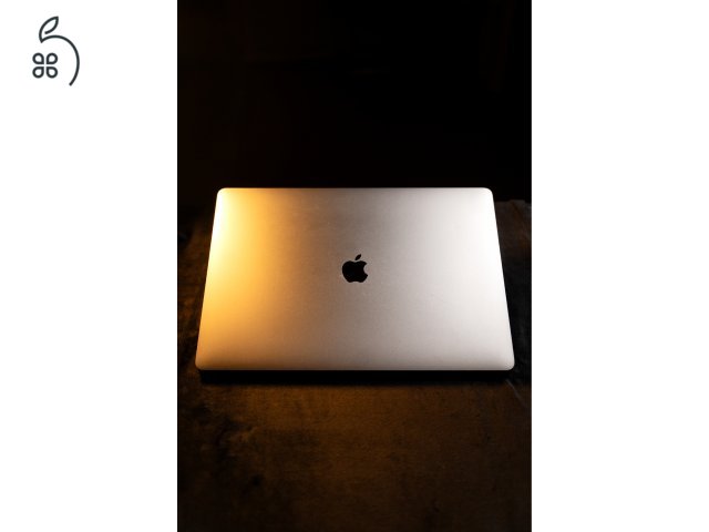 Apple MacBook Pro 16