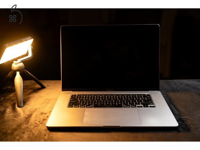 Apple MacBook Pro 16