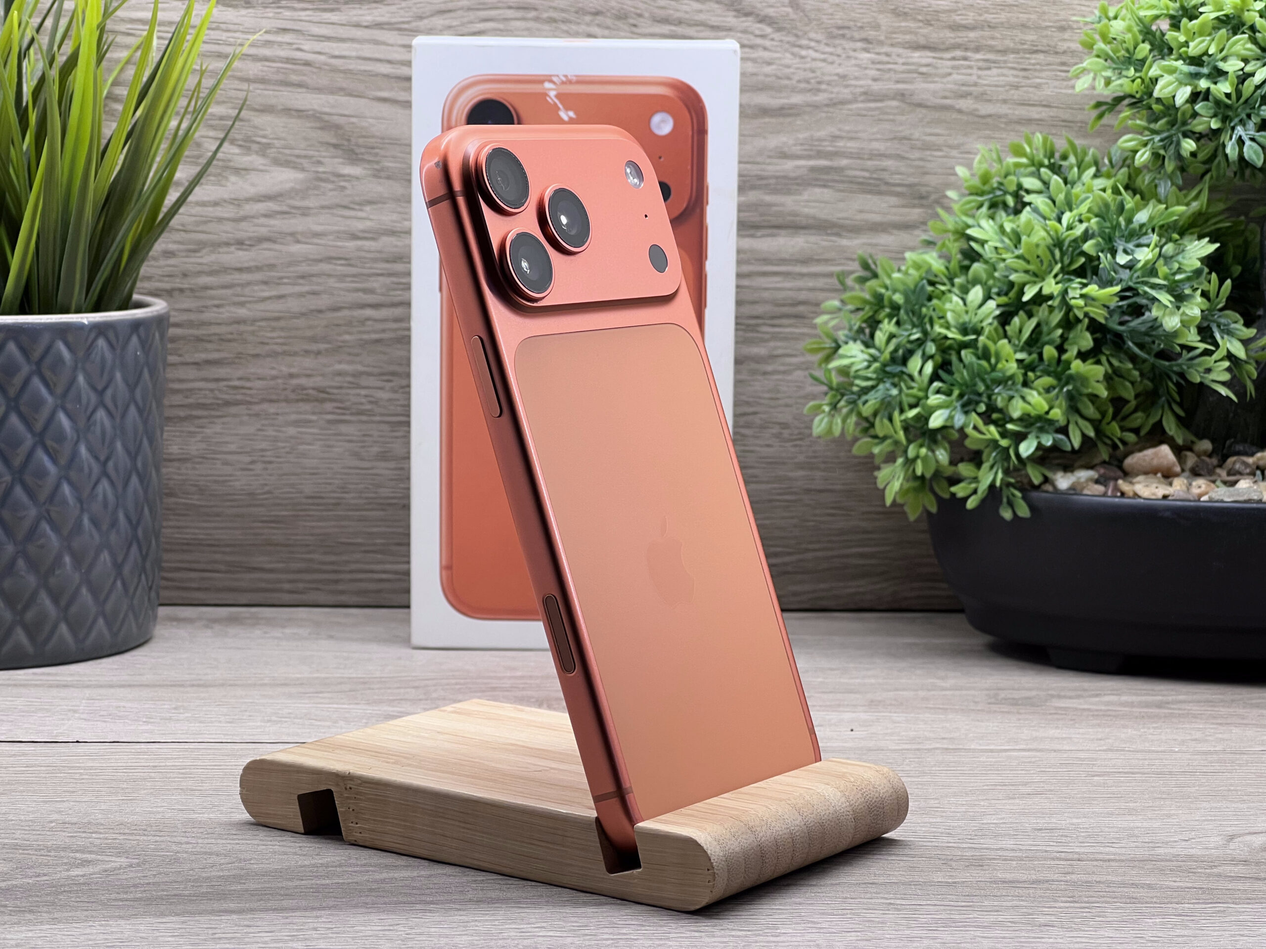 iPhone 17 Pro Max Cosmic Orange 256GB 2 ÉV Garanciával Számlával