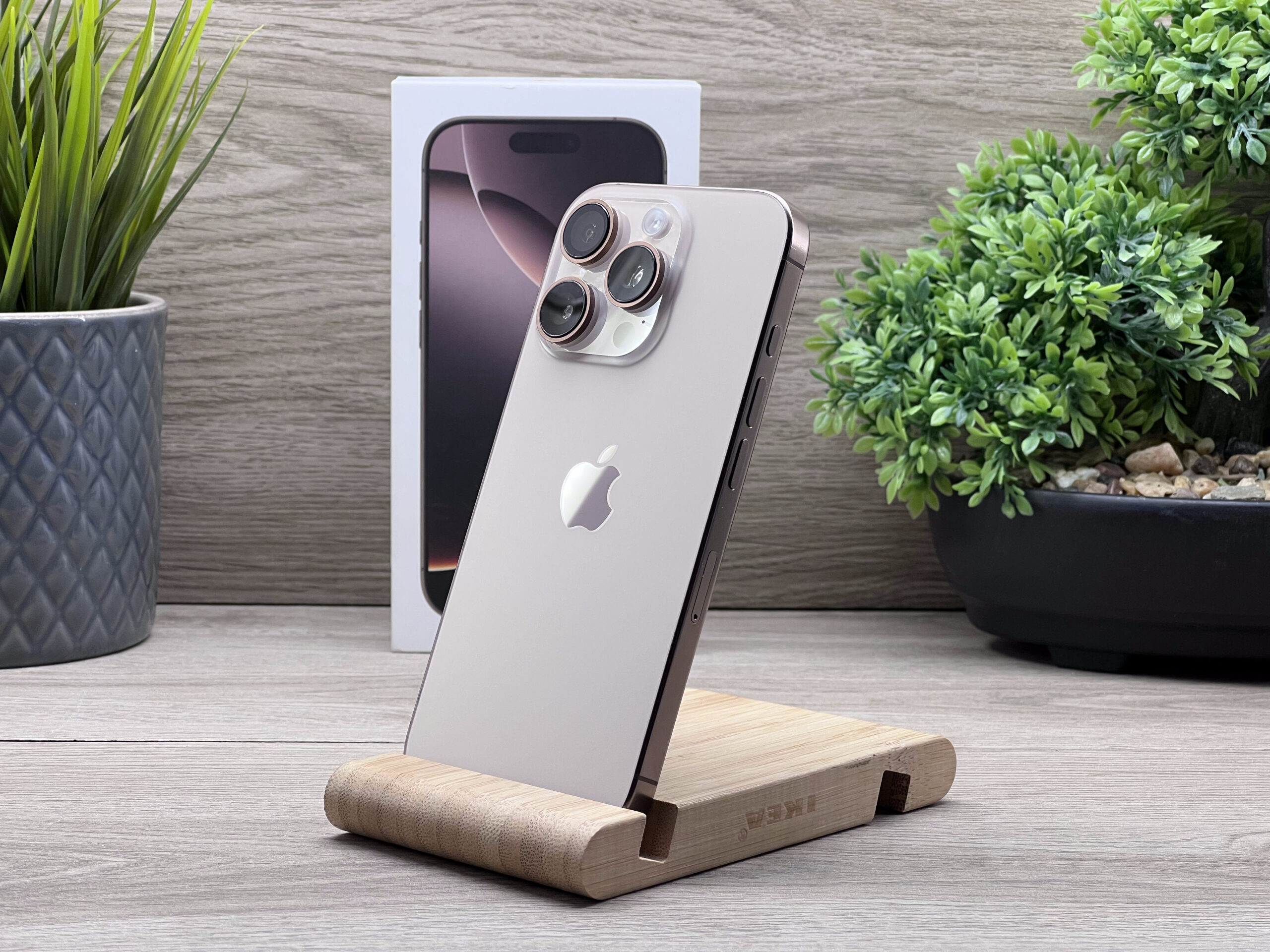 iPhone 16 Pro Desert Titanium 256GB 2 ÉV Garanciával Számlával