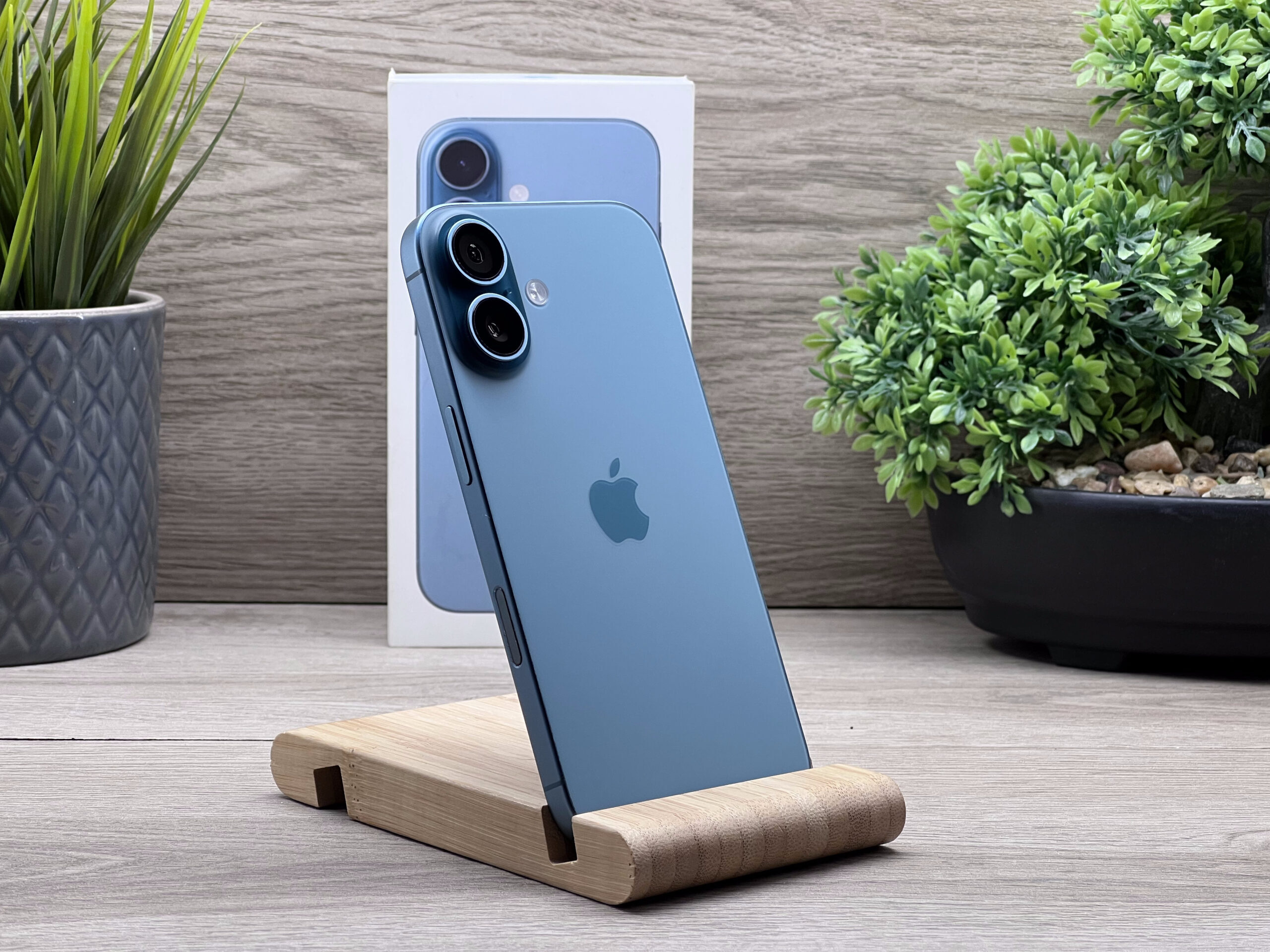 iPhone 16 Teal 256GB 2 ÉV Garanciával Számlával