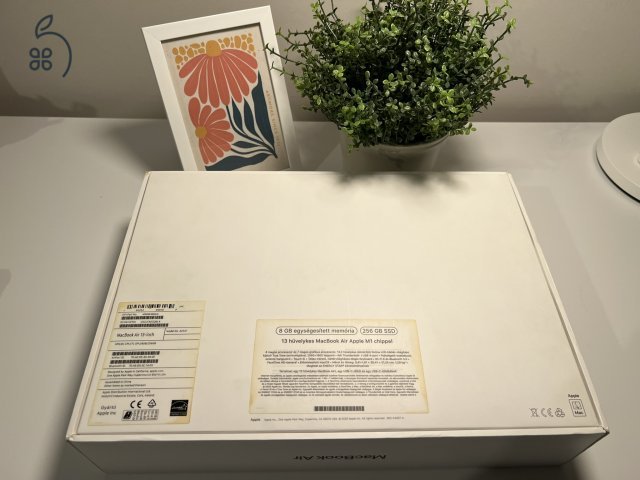 Apple MacBook Air 13” M1 8 GB RAM / 256 GB SSD hibátlan, tesztelt, számlával, dobozában, ingyenes szállítással