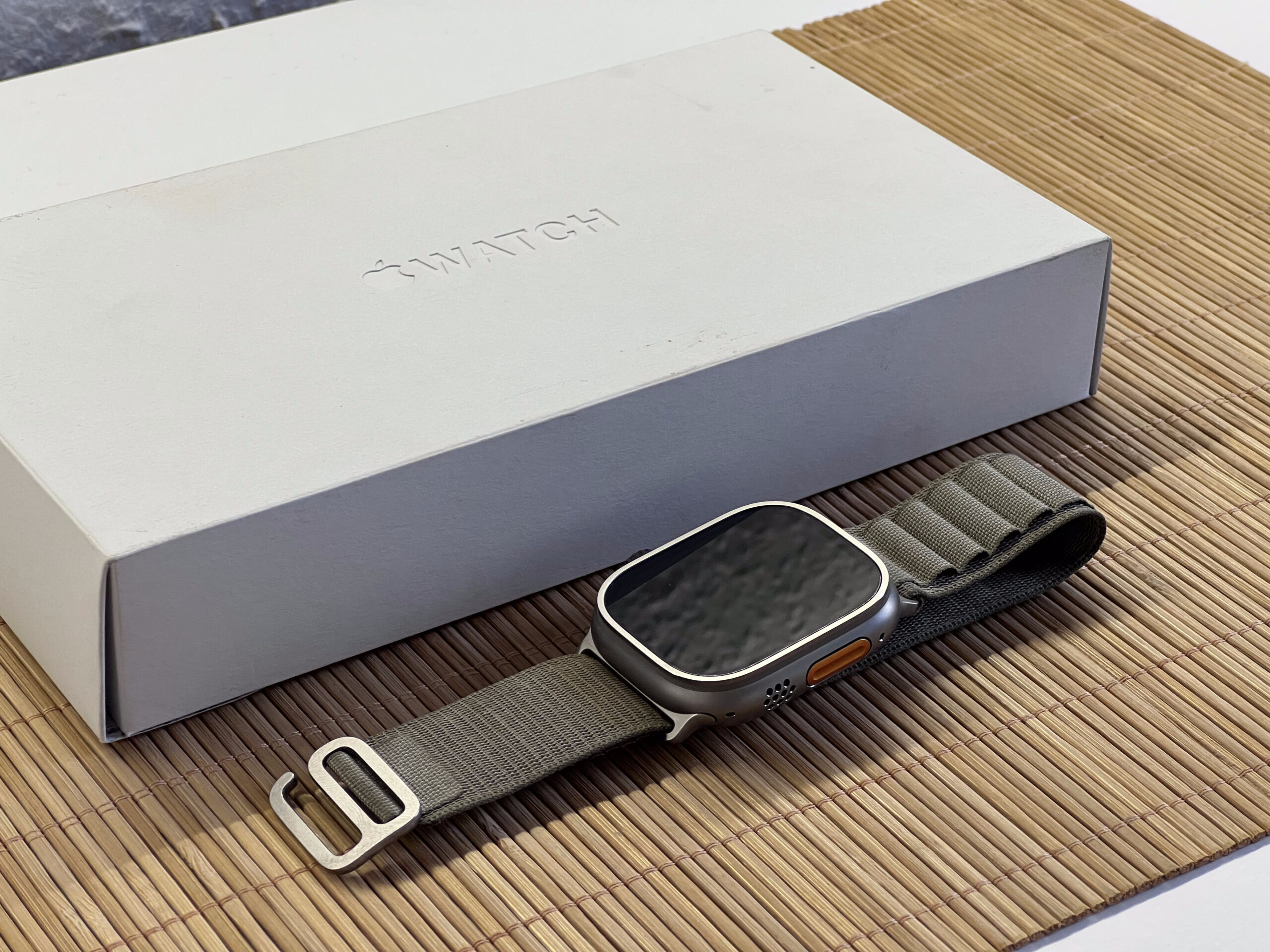 Hibátlan Apple Watch Ultra 2 Natural Titanium 49mm 2 ÉV Garanciával Számlával