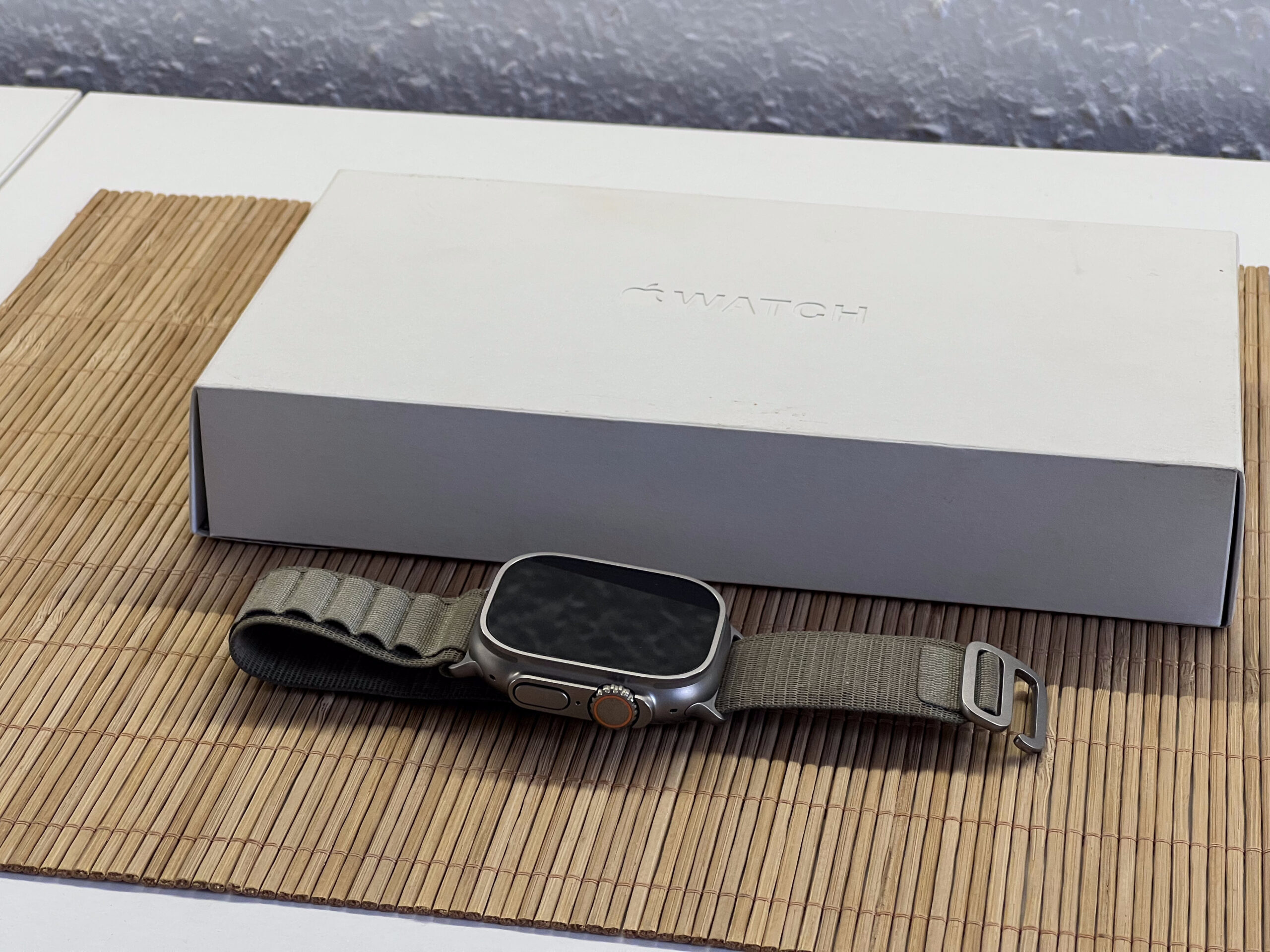 Hibátlan Apple Watch Ultra 2 Natural Titanium 49mm 2 ÉV Garanciával Számlával