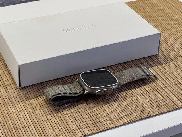 Hibátlan Apple Watch Ultra 2 Natural Titanium 49mm 2 ÉV Garanciával Számlával