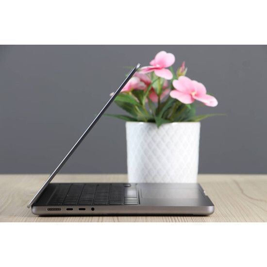 Újszerű MacBook Pro 14