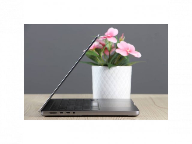 Újszerű MacBook Pro 14