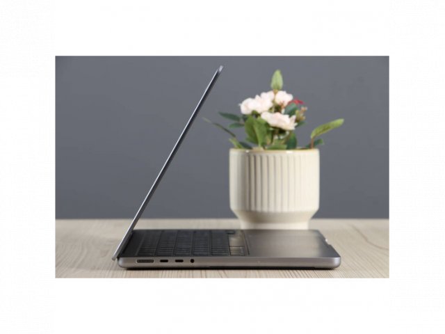 Újszerű MacBook Pro 14