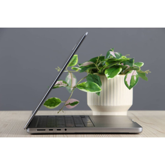 Használt MacBook Pro 14
