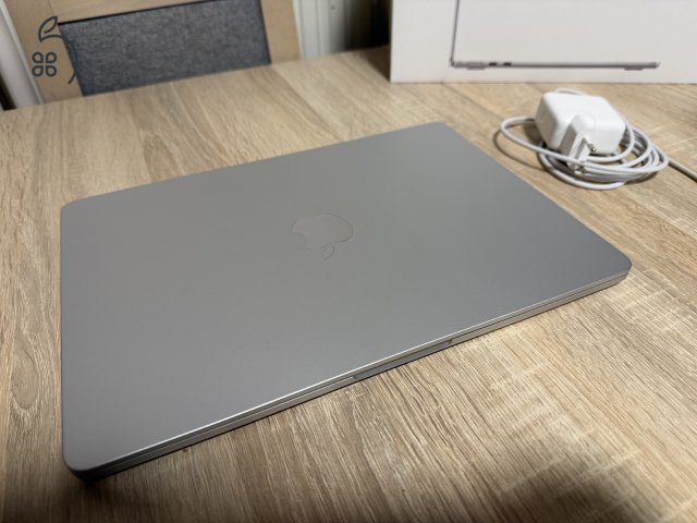Apple MacBook Air M3 Silver – 13” (2024) 