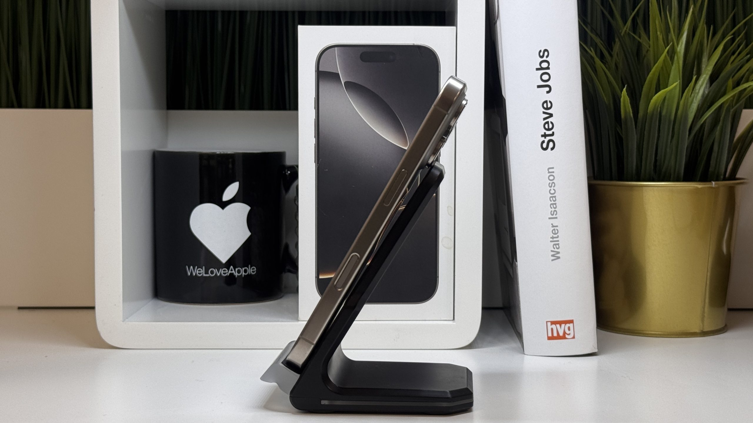 iPhone 16 Pro, 128GB, Natúr Titán, Számla, 2 Év Garancia