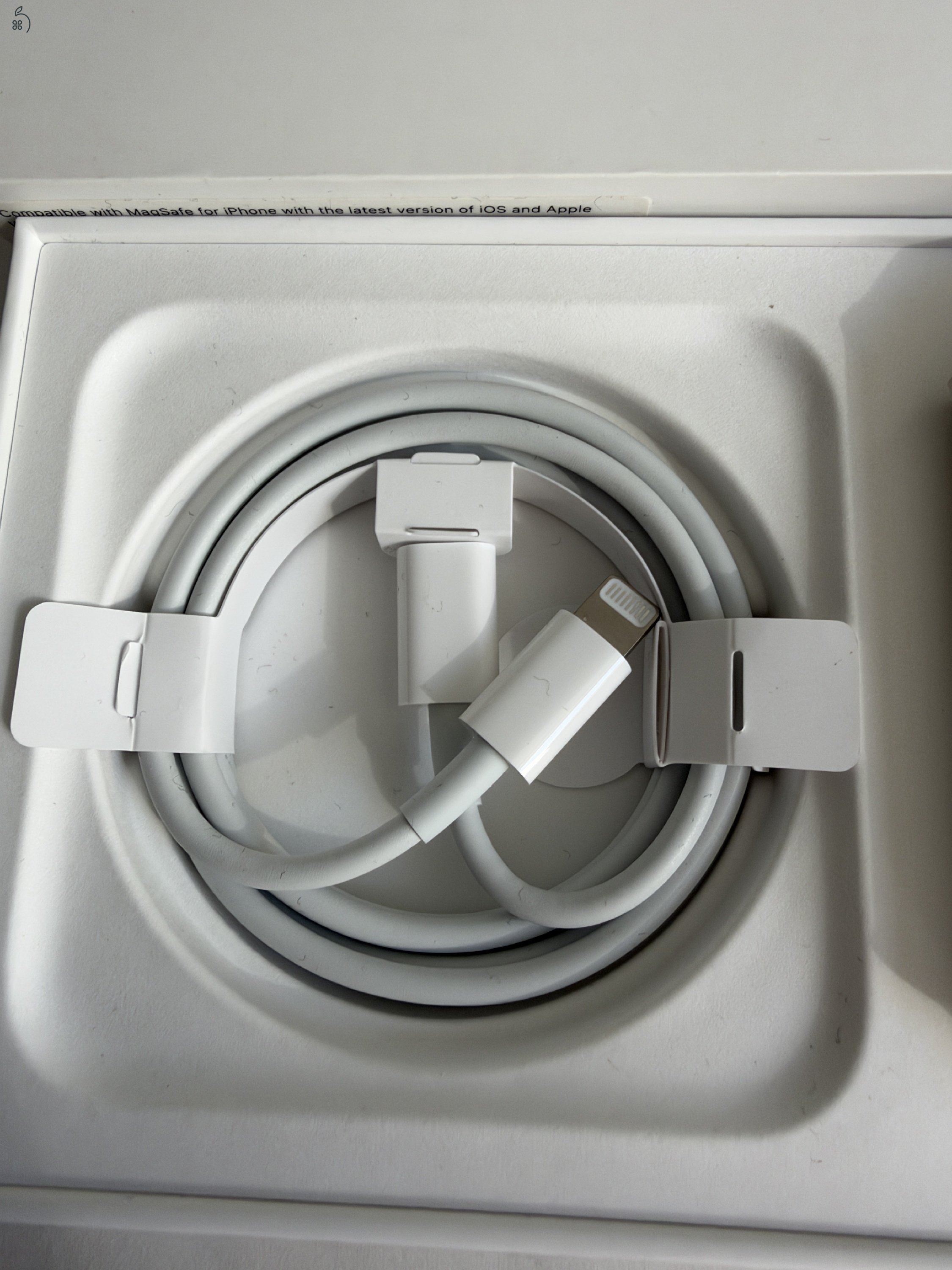 Apple MagSafe Duo összecsukható töltő - USB C-s töltőfejjel kompatibilis