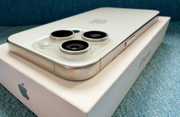 iPhone 15 Pro – 256 GB – fehér titán (white titanium)
