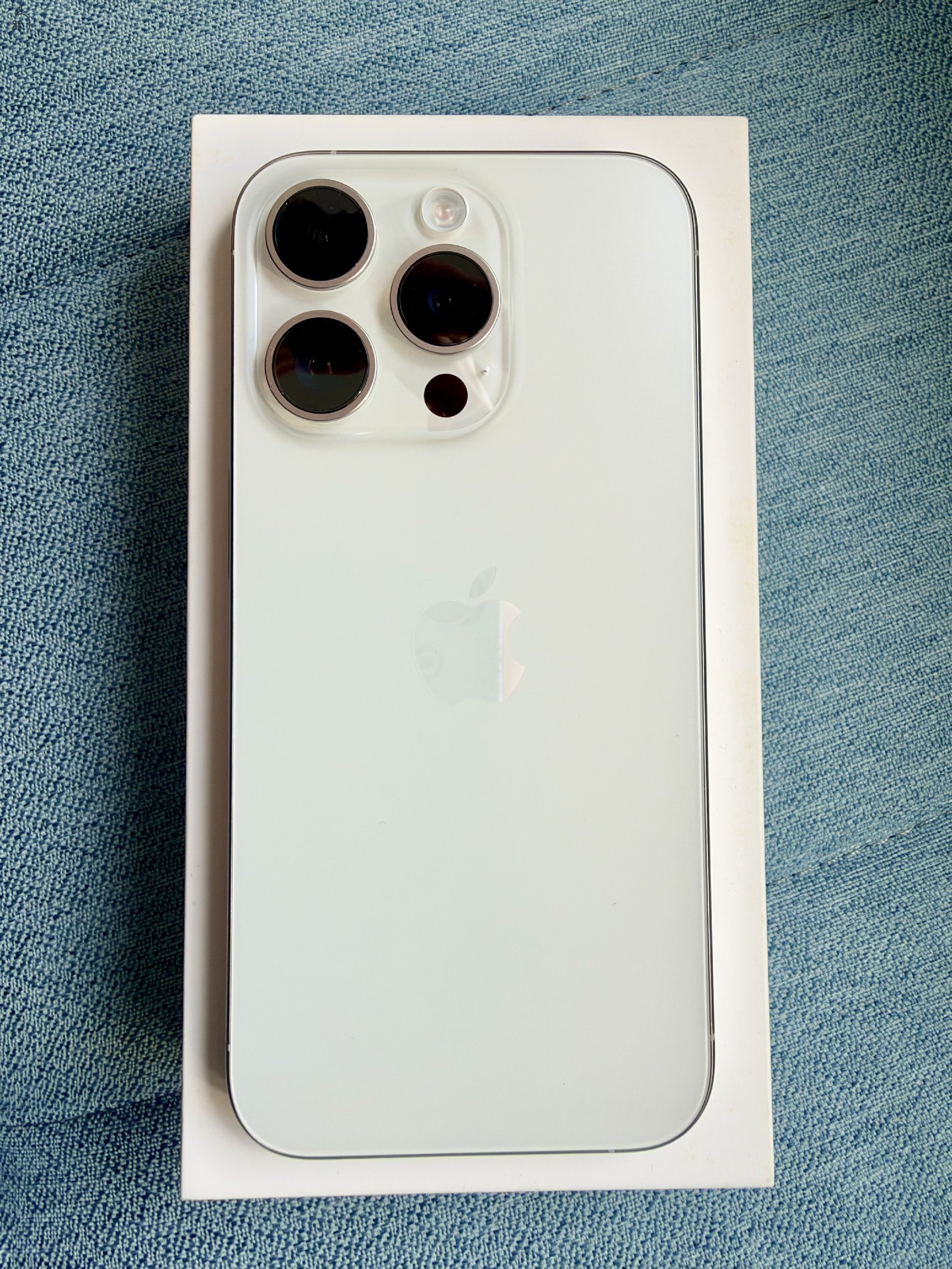 iPhone 15 Pro – 256 GB – fehér titán (white titanium)