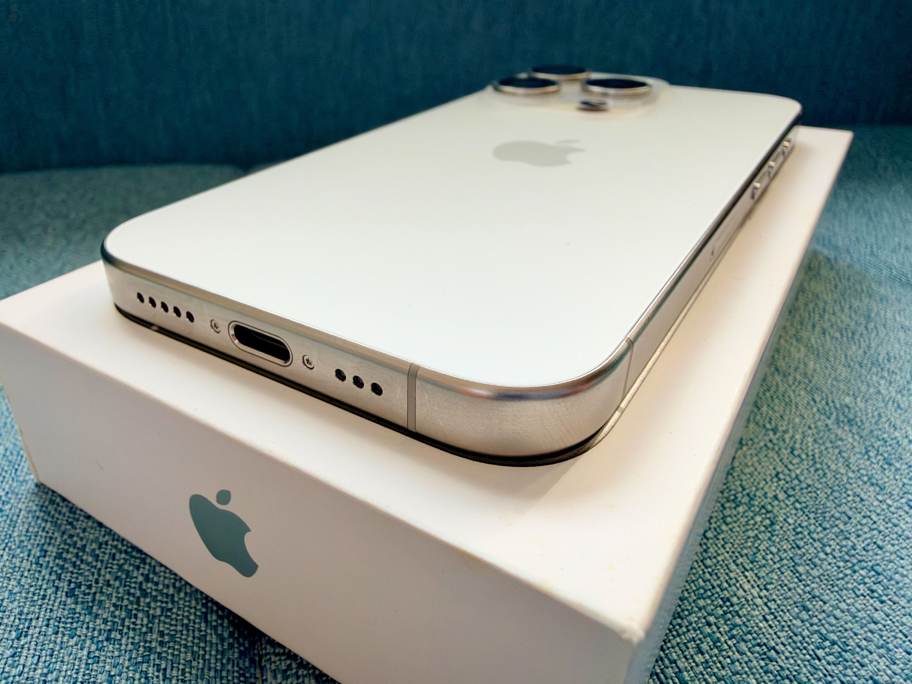 iPhone 15 Pro – 256 GB – fehér titán (white titanium)