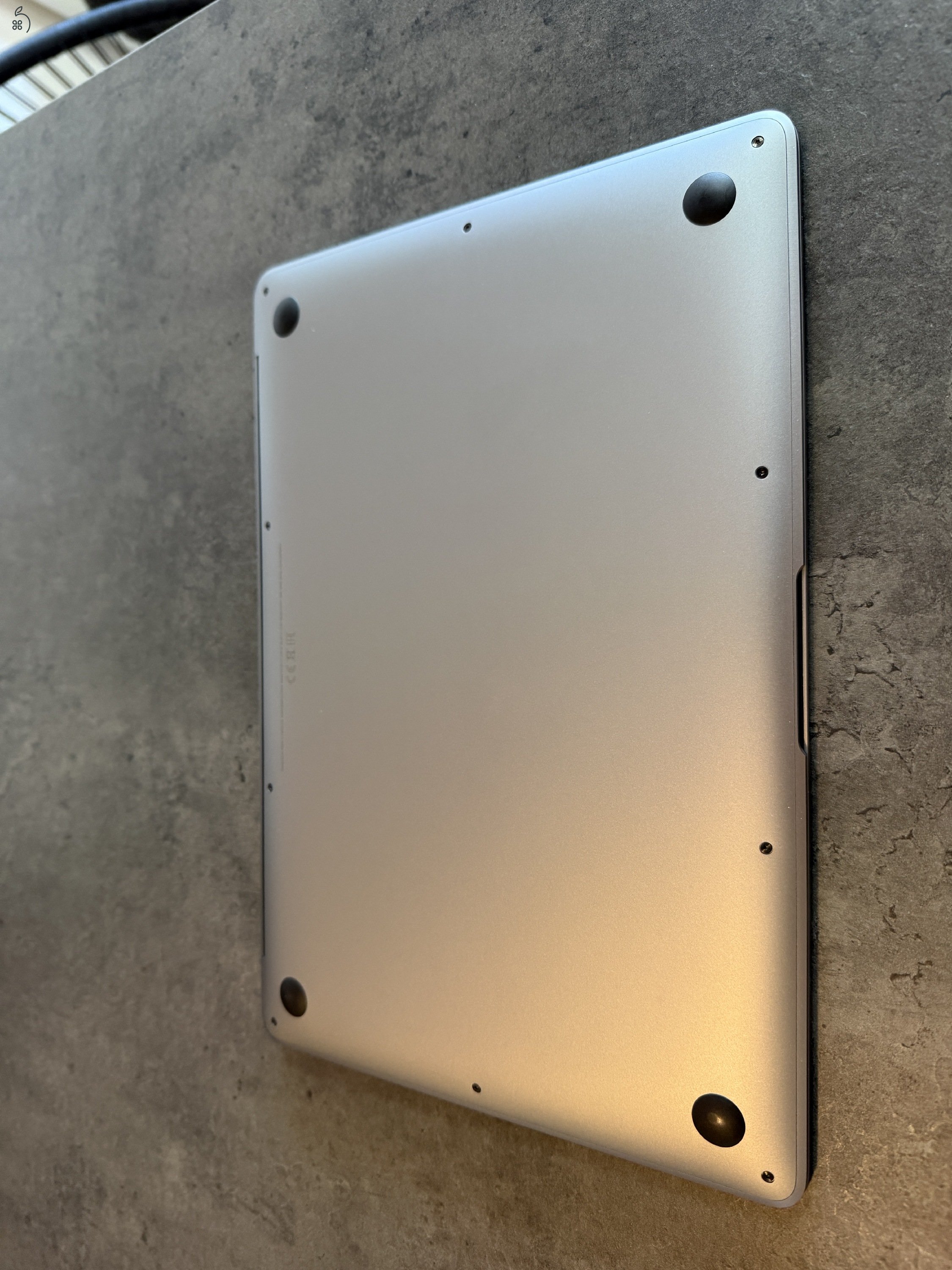 Apple Macbook Air M1