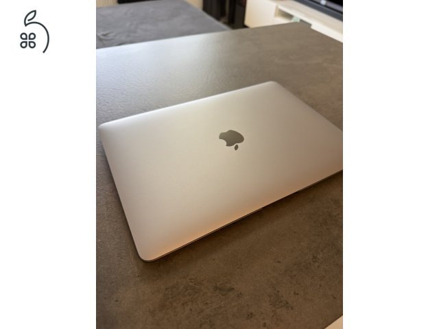 Apple Macbook Air M1