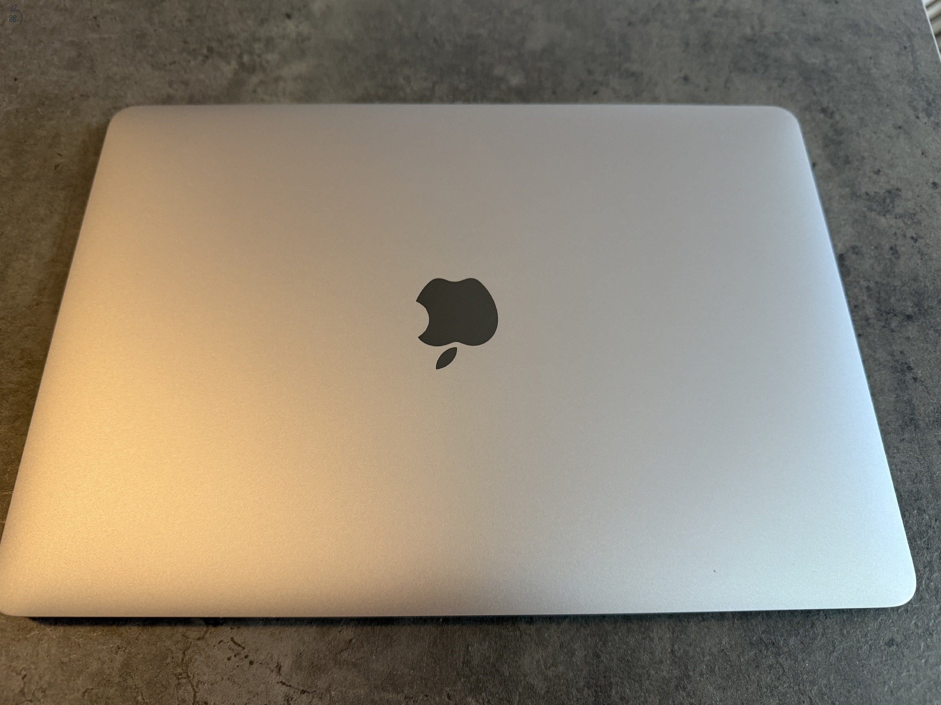 Apple Macbook Air M1