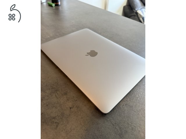 Apple Macbook Air M1