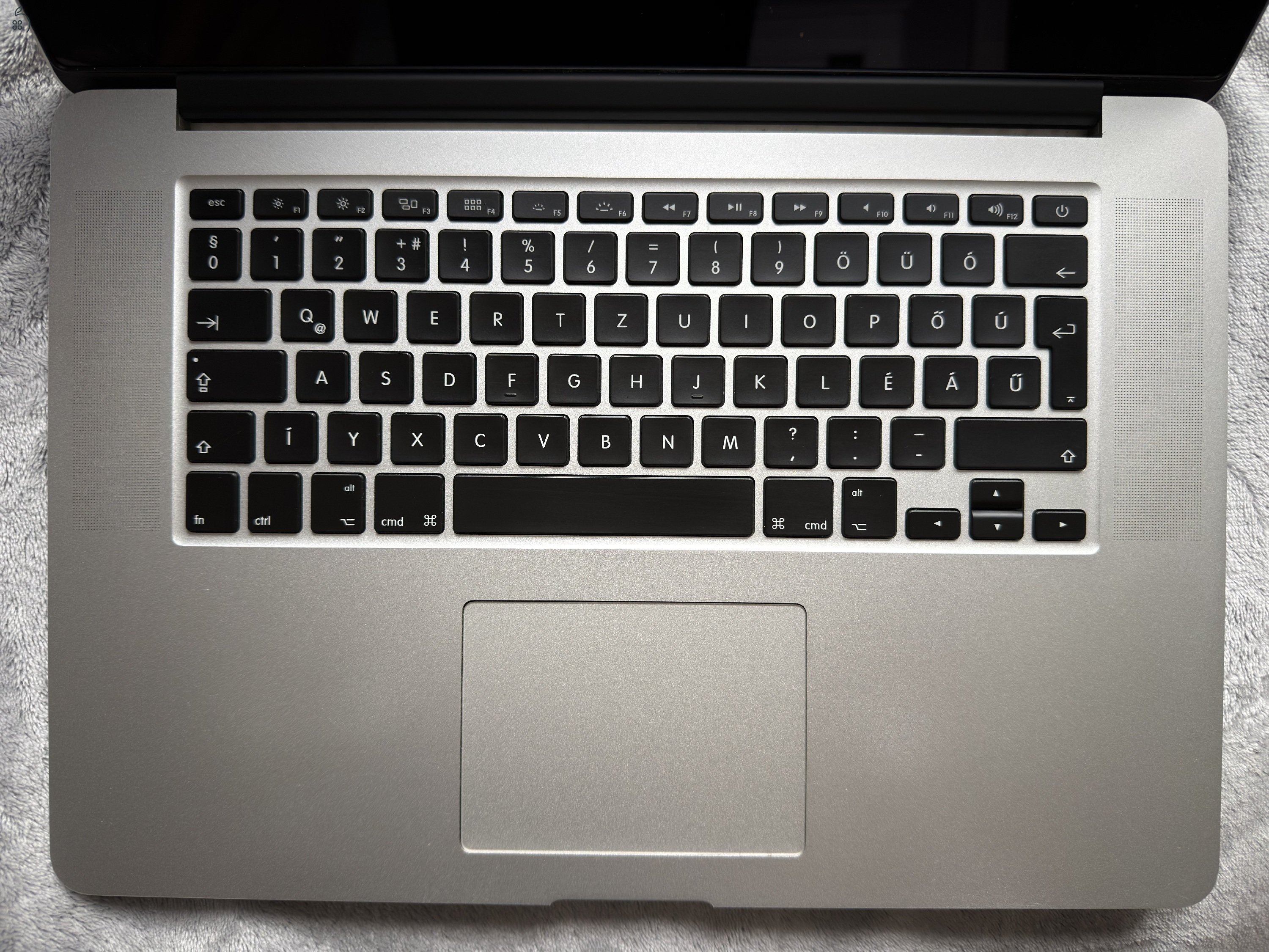 Apple MacBook Pro Retina 15 (2015) 16 GB RAM, i7 , 1 TB SSD Kiemelkedő állapot! 