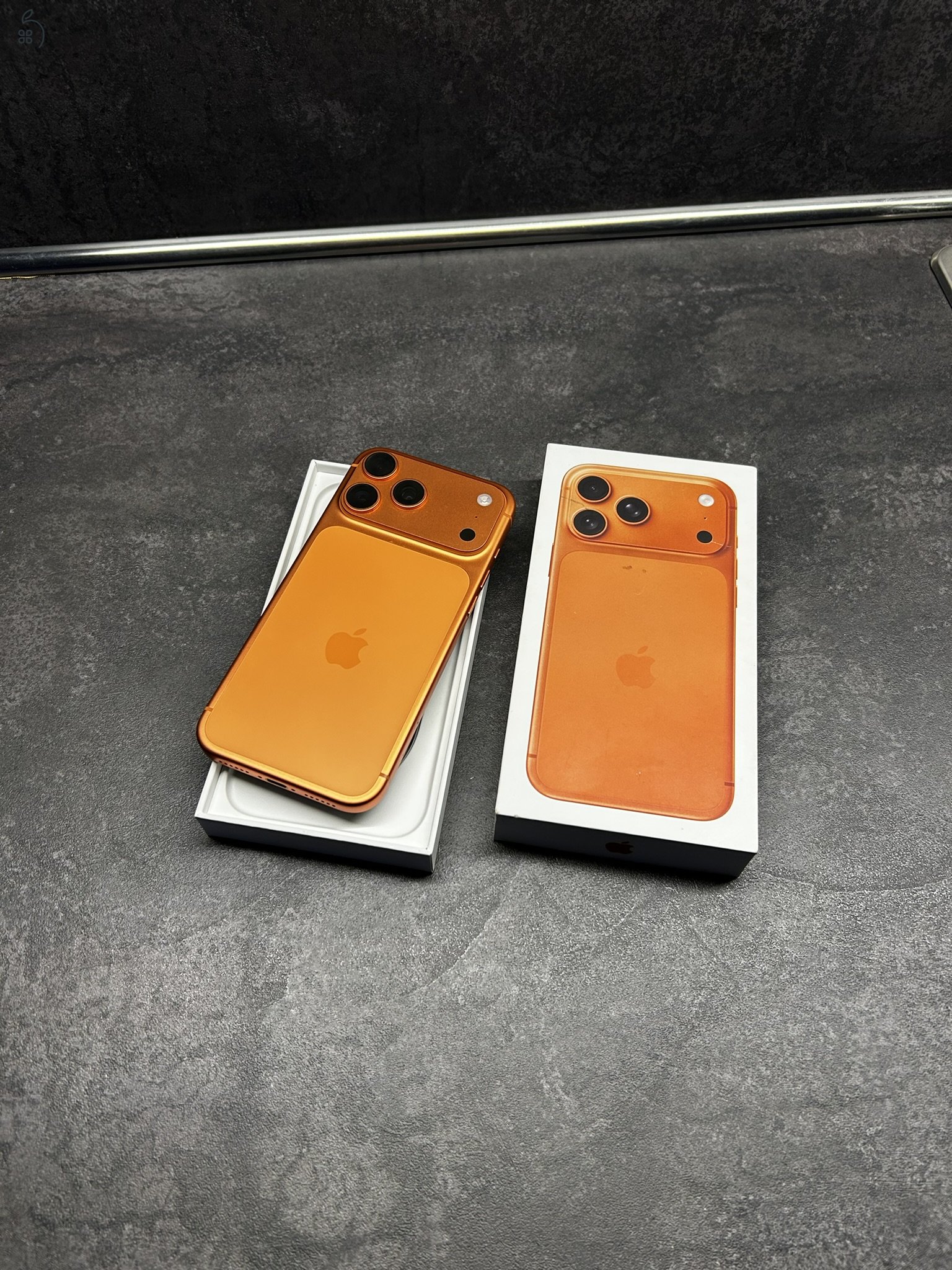 Apple iPhone 17 Pro Max, 256 Gb, 100%-os Akksi, Újszerű, Apple Gyári Garancia