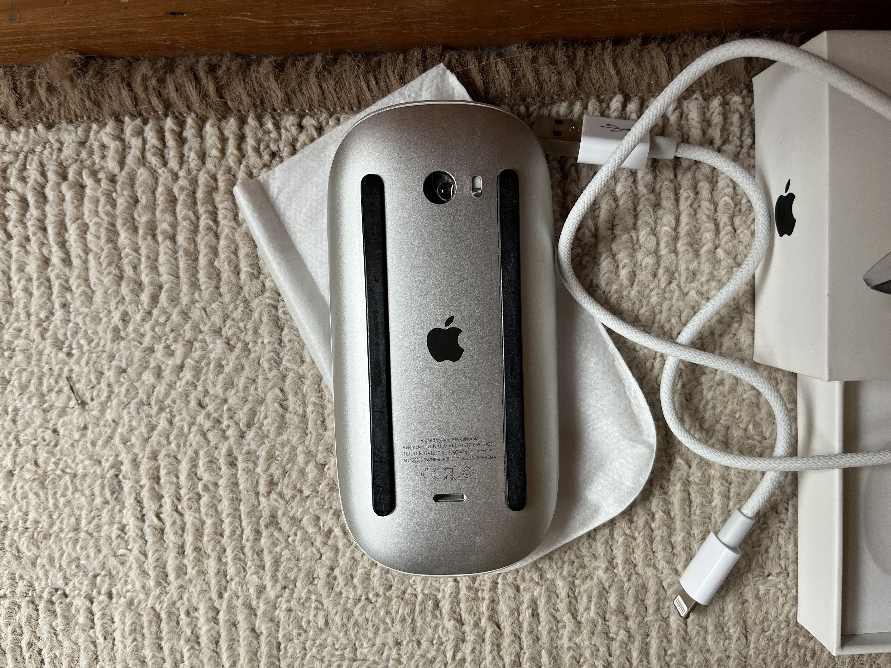 APPLE Magic Mouse 2 eladó.