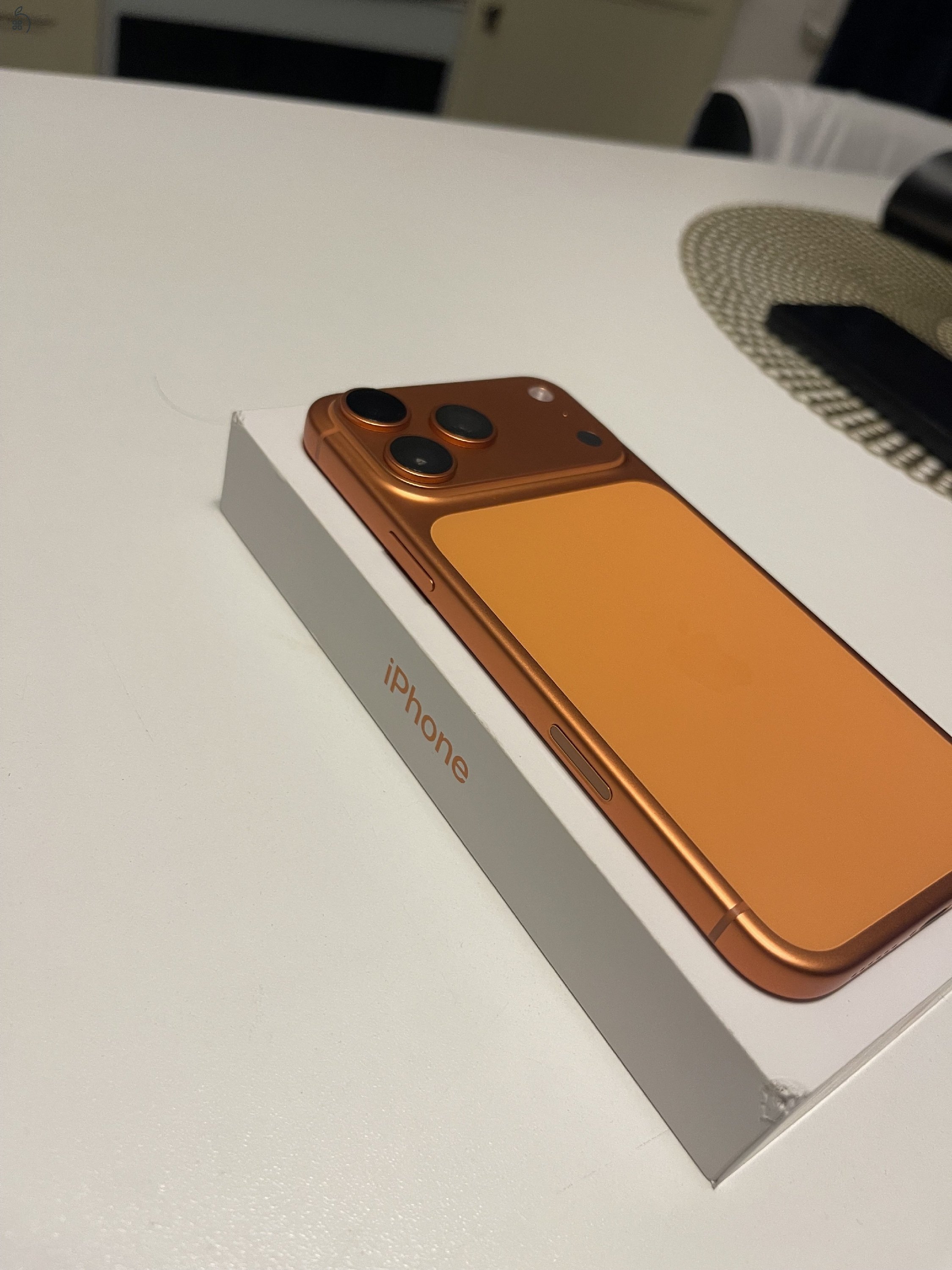 Iphone 17 pro max 256 gb narancs 100% akksi új garancia 