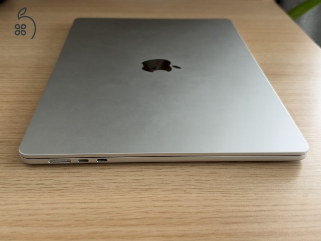 MacBook Air Silver 15” 2025 M4 16 GB RAM 256 GB SSD