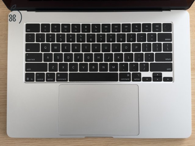 MacBook Air Silver 15” 2025 M4 16 GB RAM 256 GB SSD