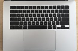 MacBook Air Silver 15” 2025 M4 16 GB RAM 256 GB SSD