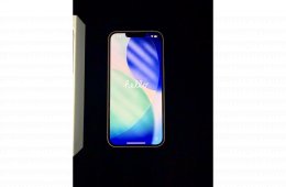 iPhone 14 - 256 GB Starlight