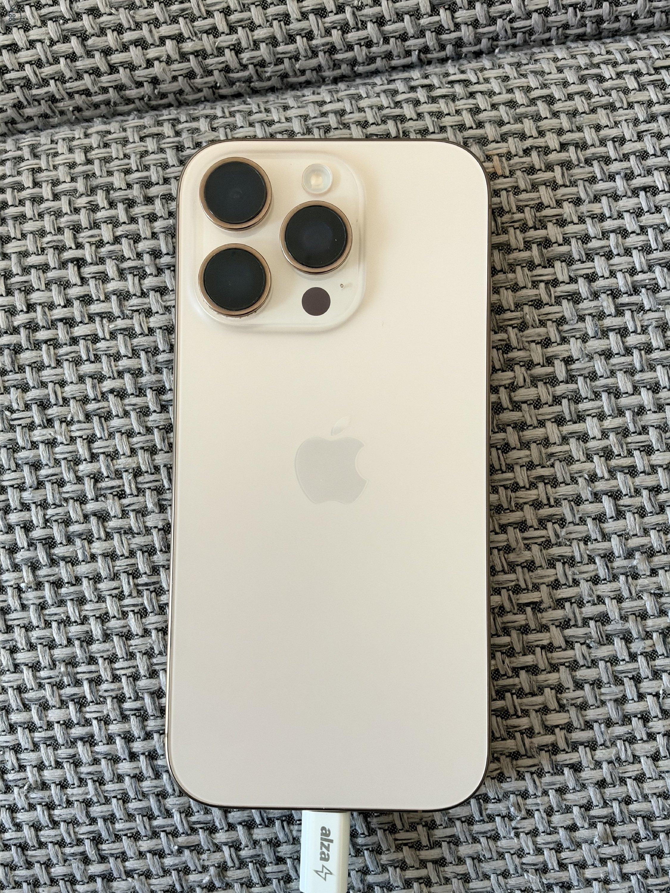 iPhone 16 Pro