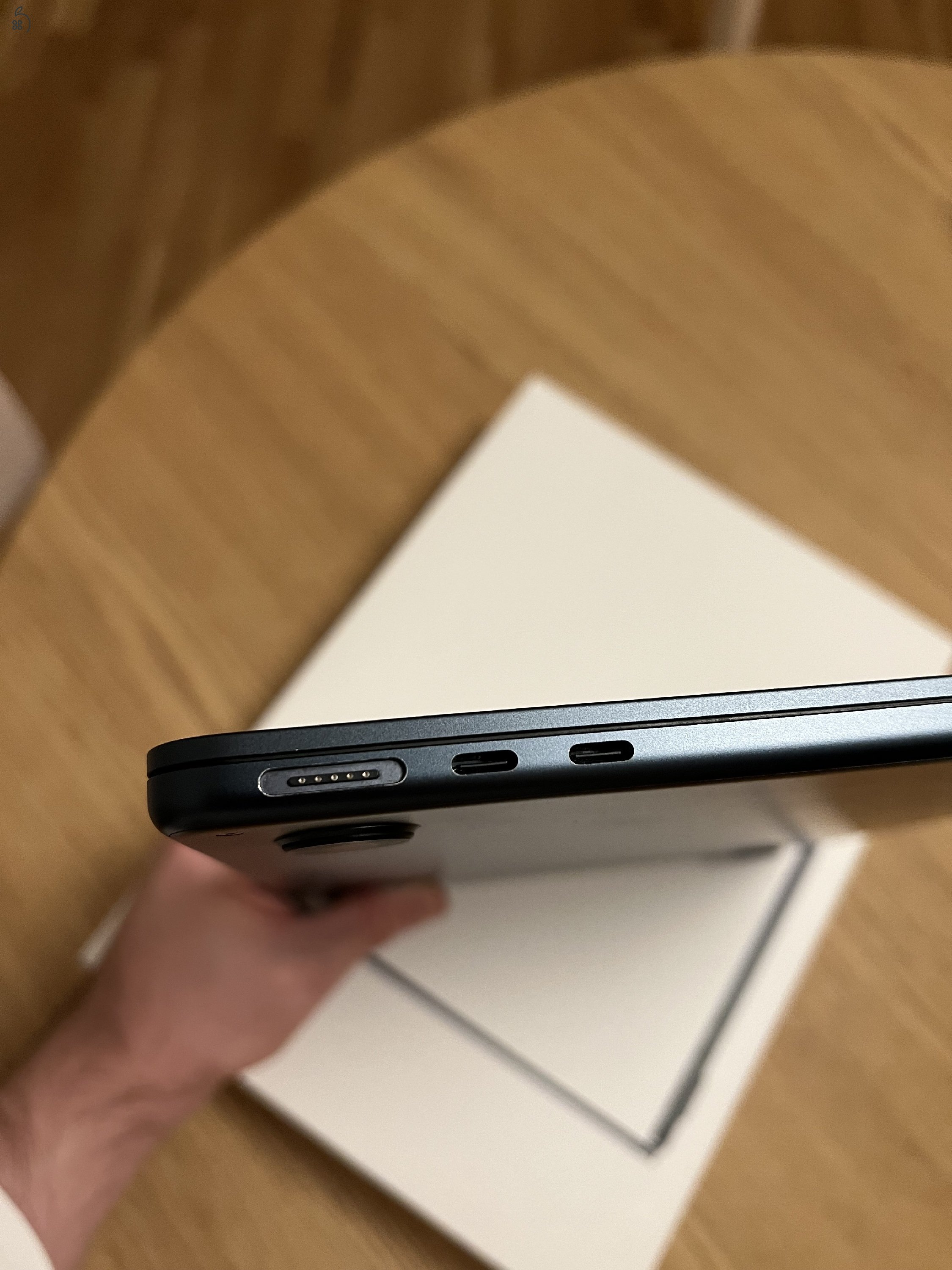Macbook M2 Air 13.6” 256 GB SSD 8 GB Magyar Bill.