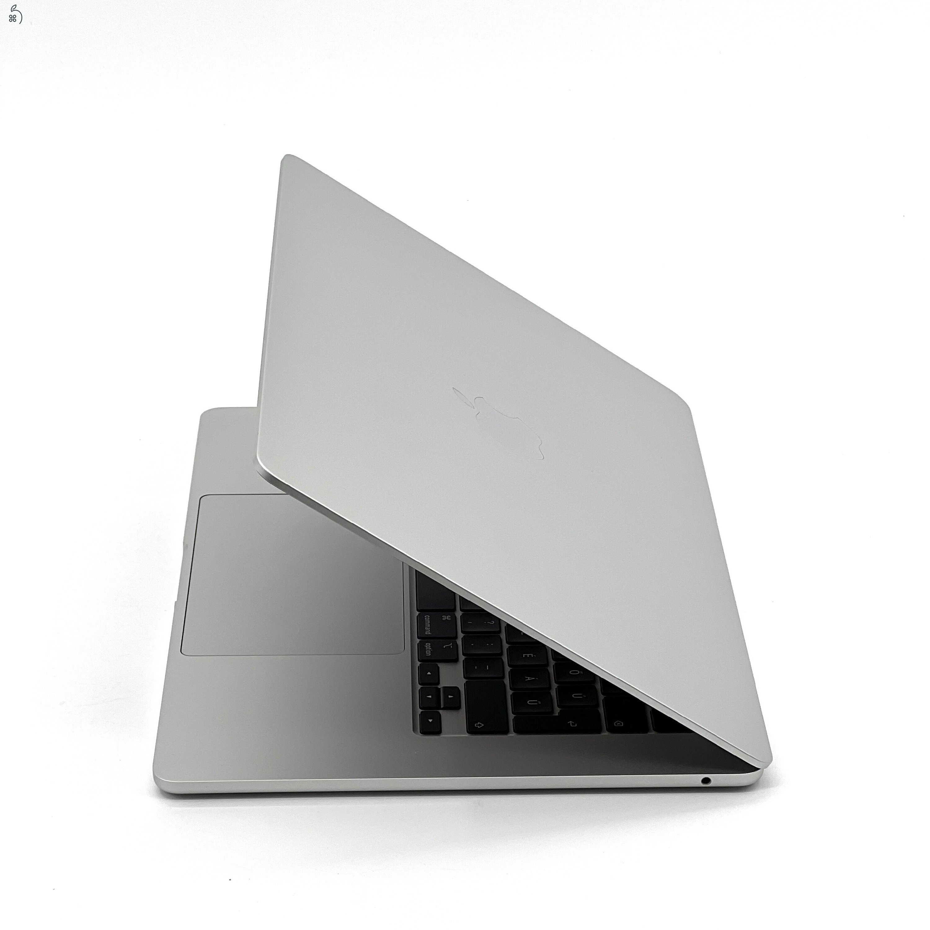 MacBook Air 15″ 2024, M3 8 Core, 16 GB RAM, 10 core GPU, 512 GB SSD, Silver 27% Áfa, 0650AB