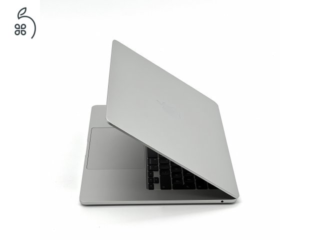 MacBook Air 15″ 2024, M3 8 Core, 16 GB RAM, 10 core GPU, 512 GB SSD, Silver 27% Áfa, 0650AB
