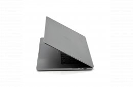 MacBook Pro 16″ 2021, M1 Pro 10 Cores, 16 GB RAM, 16 core GPU, 512 GB SSD, Space Gray, 27% Áfa, 0654AB