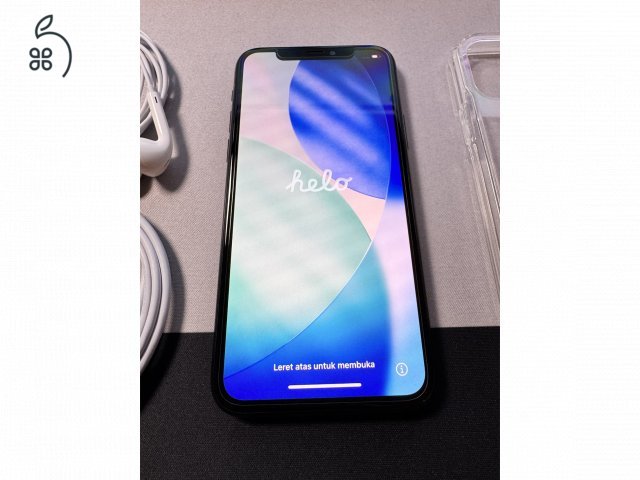 iPhone 11 Pro 64GB + kiegészítők