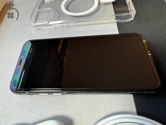 iPhone 11 Pro 64GB + kiegészítők