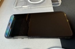 iPhone 11 Pro 64GB + kiegészítők