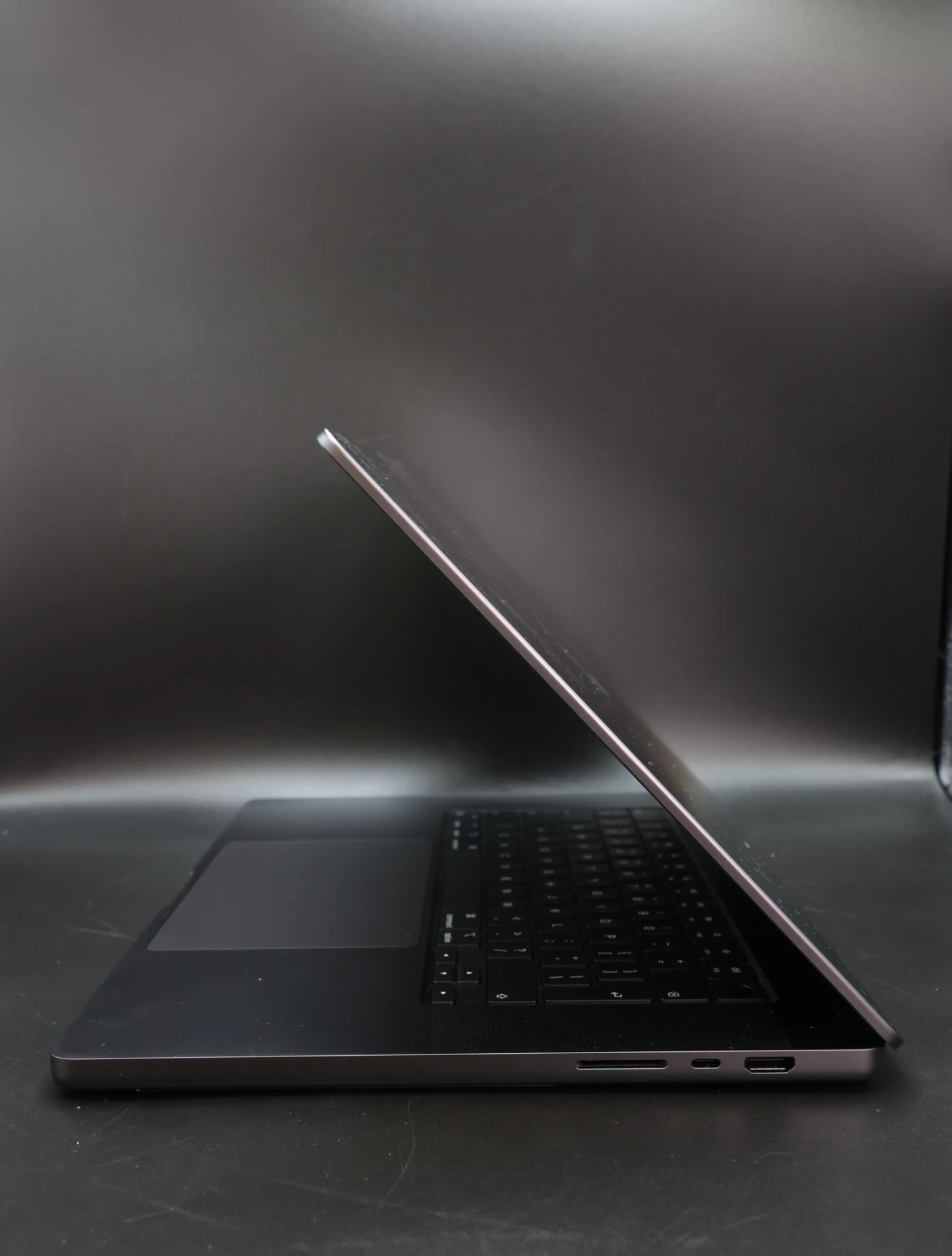 Apple MacBook Pro 16″ 2024 M4 Pro 512 GB Space Gray 100% akku - 12 HÓ GARANCIA