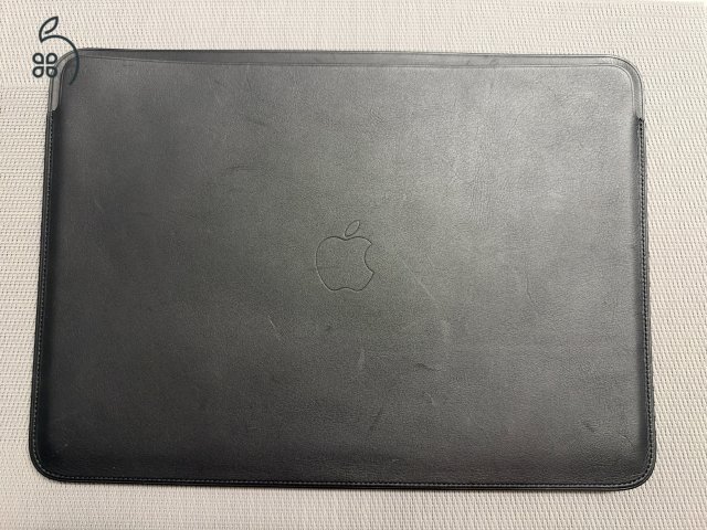 MacBook Air / MacBook Pro 13” eredeti Apple bőr tok, fekete
