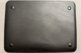 MacBook Air / MacBook Pro 13” eredeti Apple bőr tok, fekete